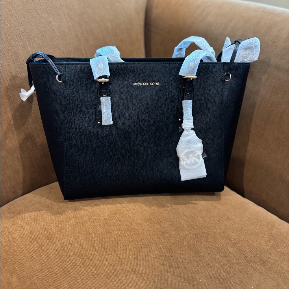 Michael Kors Voyager Black Tote Bag, original wrapping.